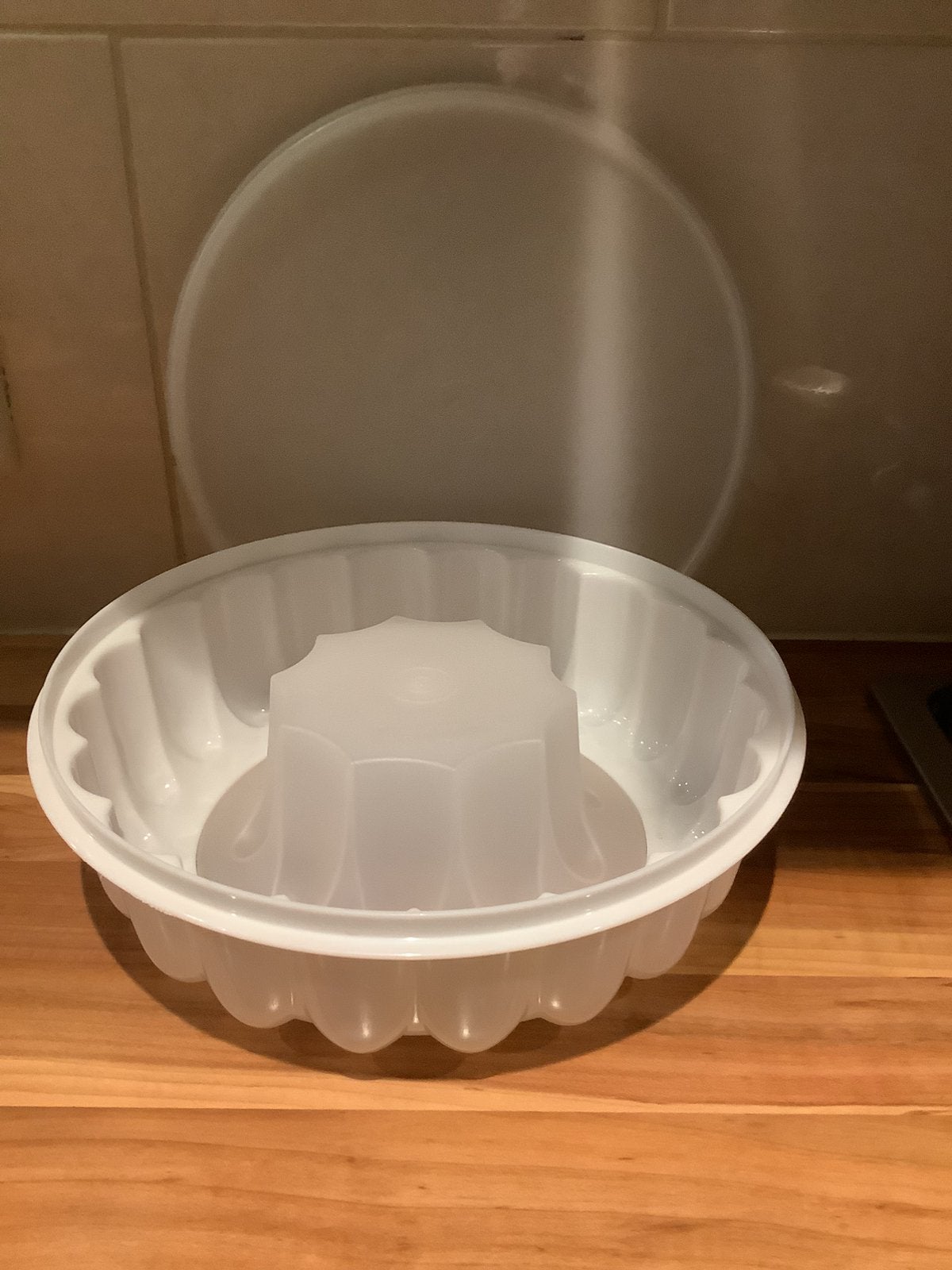 Tupperware Puddingschaal (25cm doorsnee), Ophalen of Verzenden, Gebruikt, Wit, Schaal