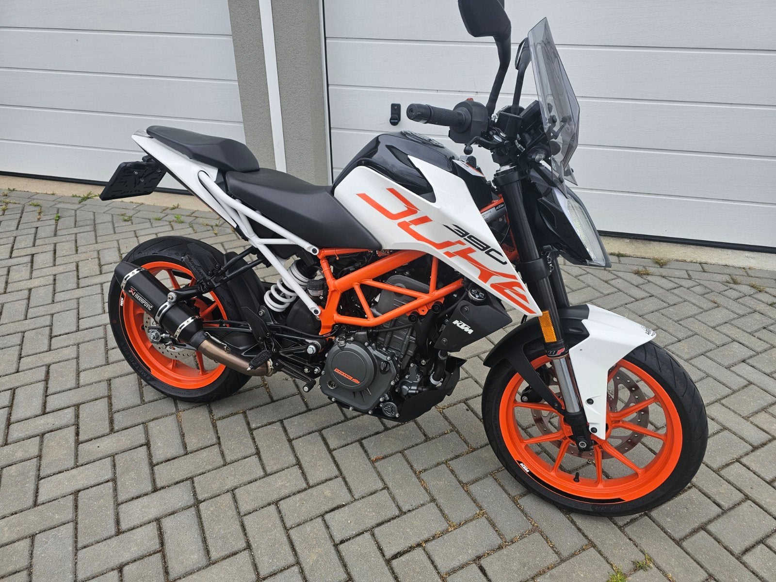 KTM 390 duke 2018 16dkm! en KTM 690 SMr 2008, Occasion, KTM, Bedrijf, Nb