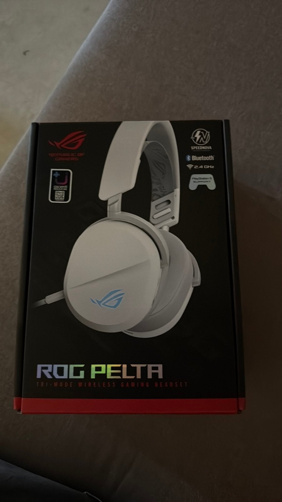 Rog pelta wit, Ophalen, Zo goed als nieuw, Draadloos, Over-ear
