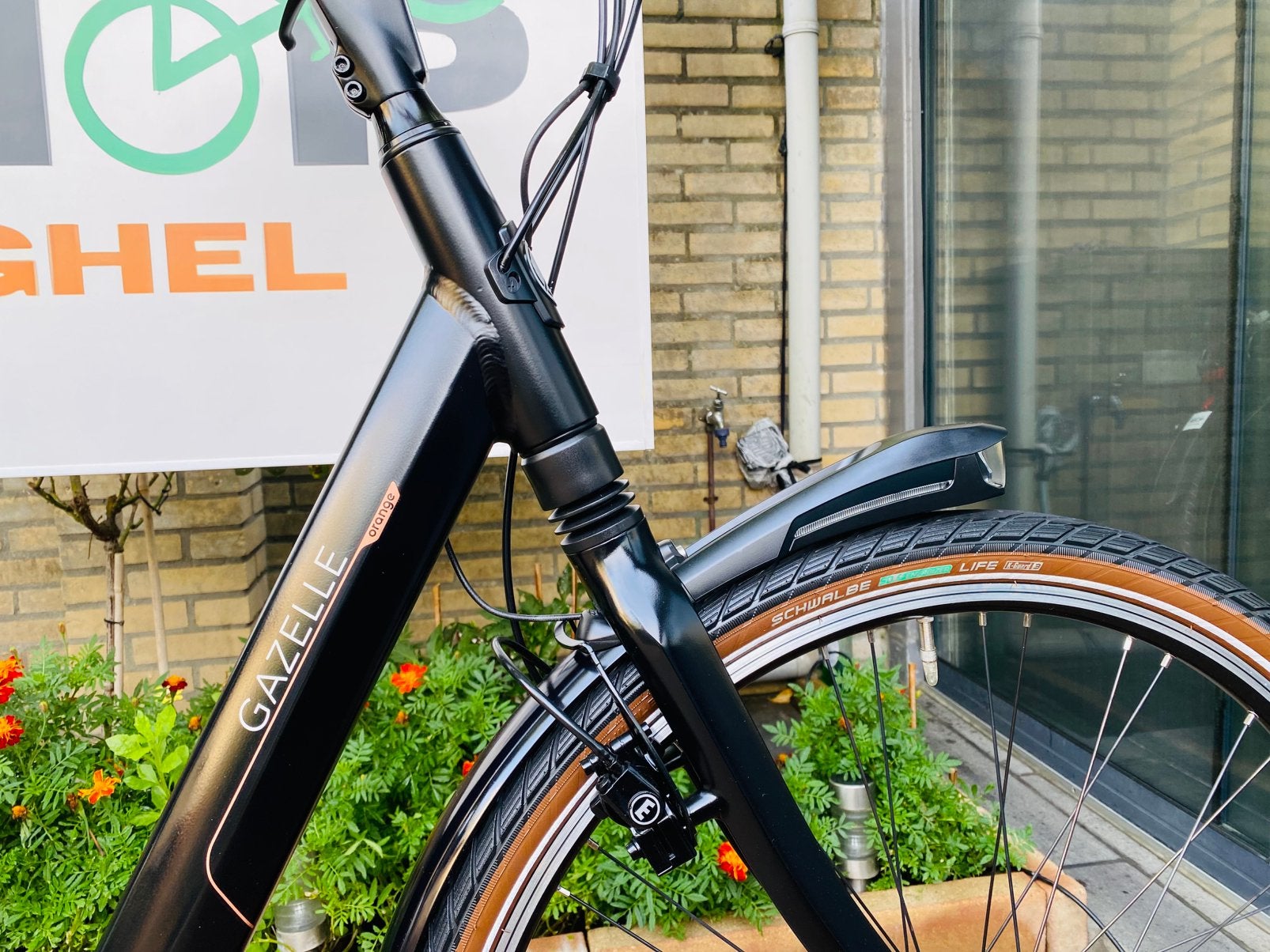 Elektrische Gazelle Orange C8 Bosch Middenmot ActiveLinePlus, Zo goed als nieuw, 5467kc, Bike shop veghel, 56 cm of meer