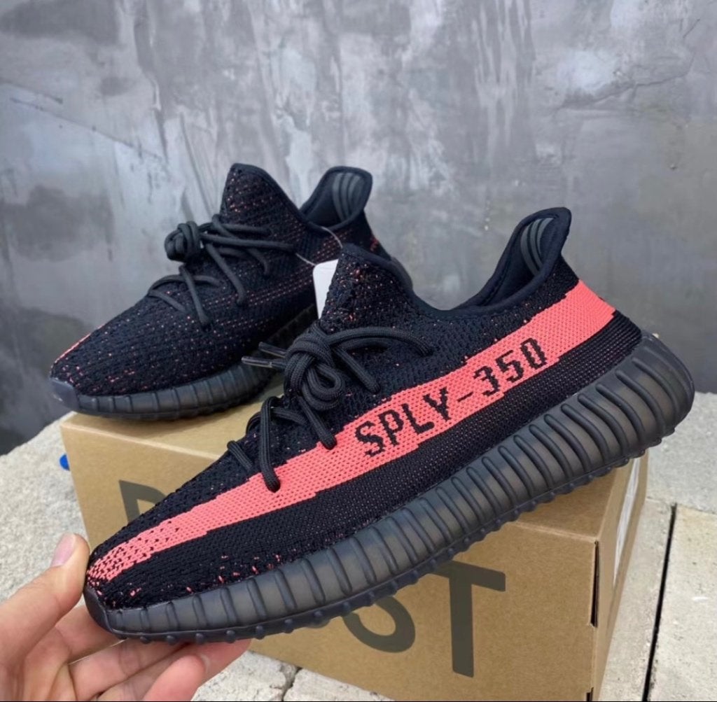 Adidas Yeezy Boost 350 V2 Core Black Red schoenen | NIEUW, Kleding | Heren, Zwart, Nieuw, Ophalen of Verzenden, Sneakers of Gympen