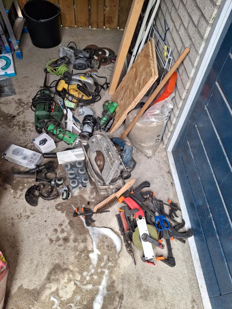 Veel gereedschappen. electrische en handgereedschappen., Ophalen