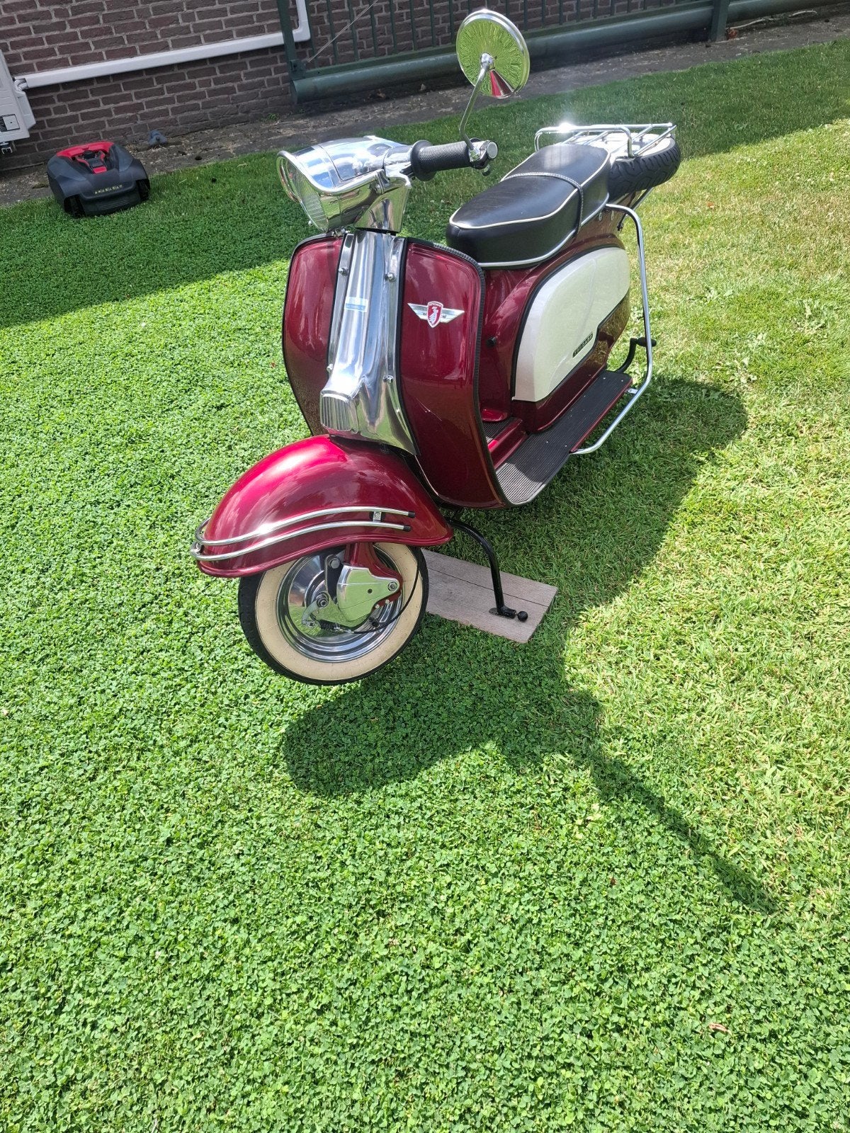 Zundapp Roller - De mooiste van Nederland, loopt 55 km/u, Fietsen en Brommers, Brommers | Oldtimers, Ophalen