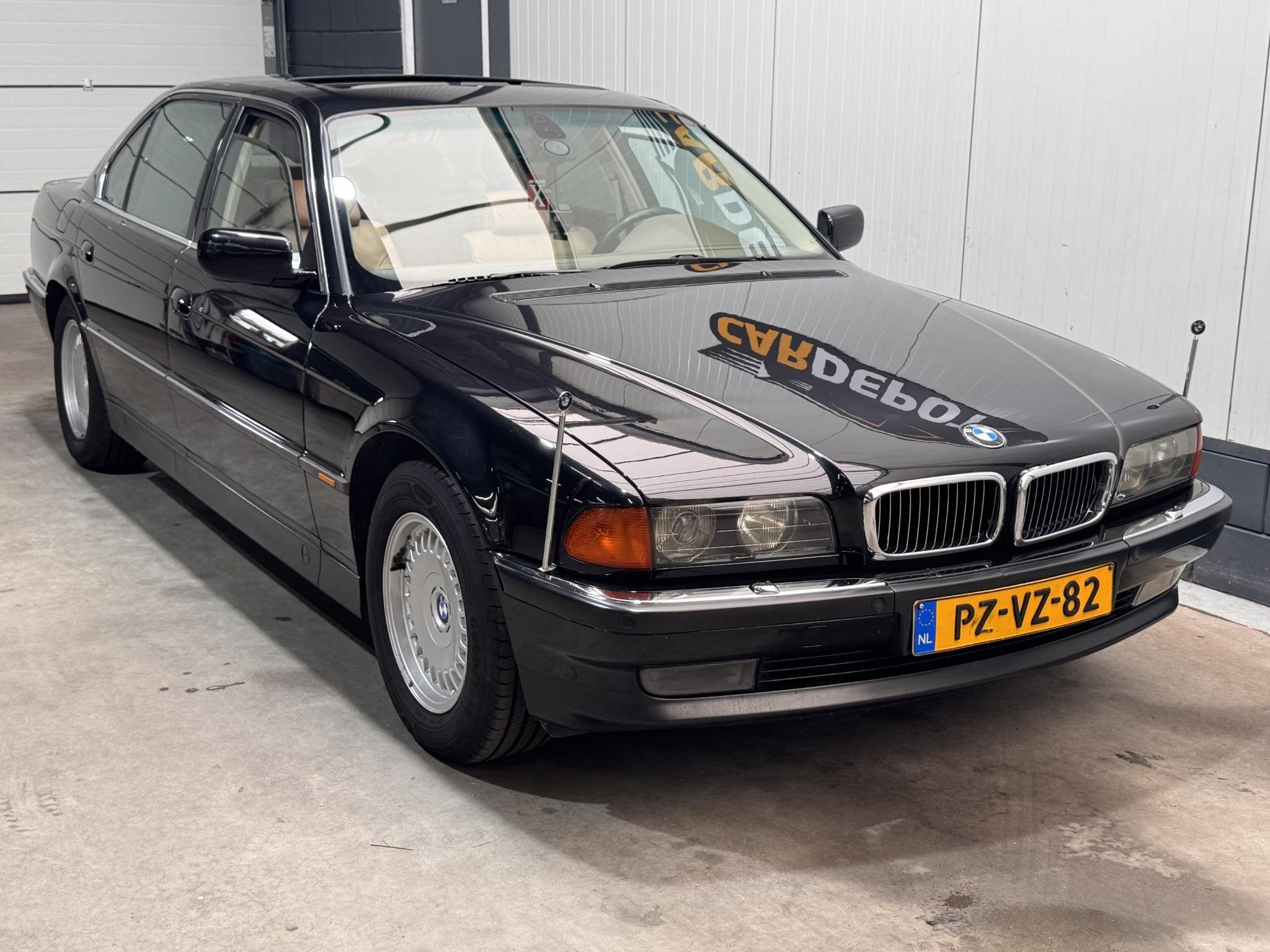 BMW 7-serie 750iL High-Line, Auto's, BMW, Automaat, Gebruikt, Beige, 12 cilinders