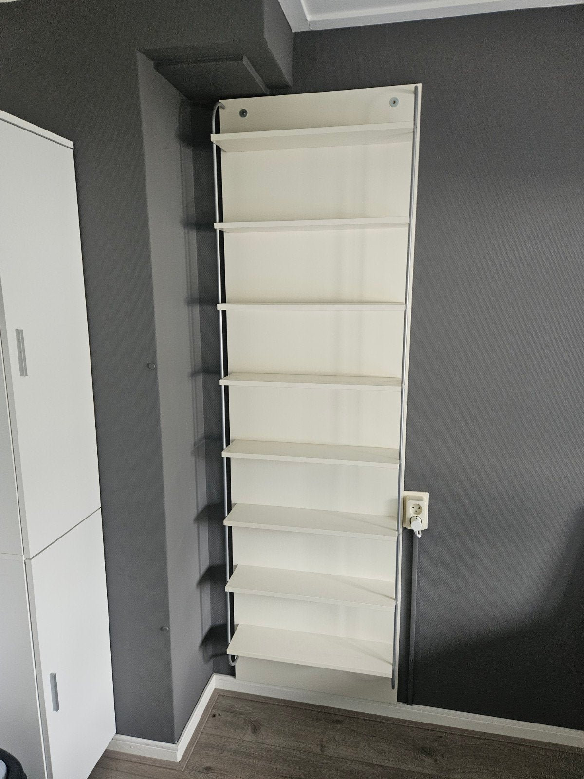 te koop schappen kast, Ophalen