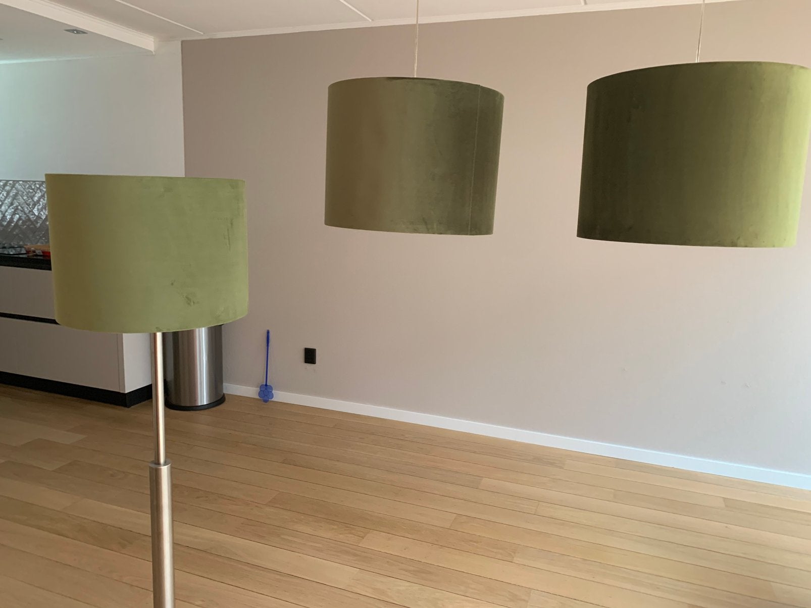 Nog hele mooie groene hanglamp en een staande lamp, Ophalen, Zo goed als nieuw, 100 tot 150 cm