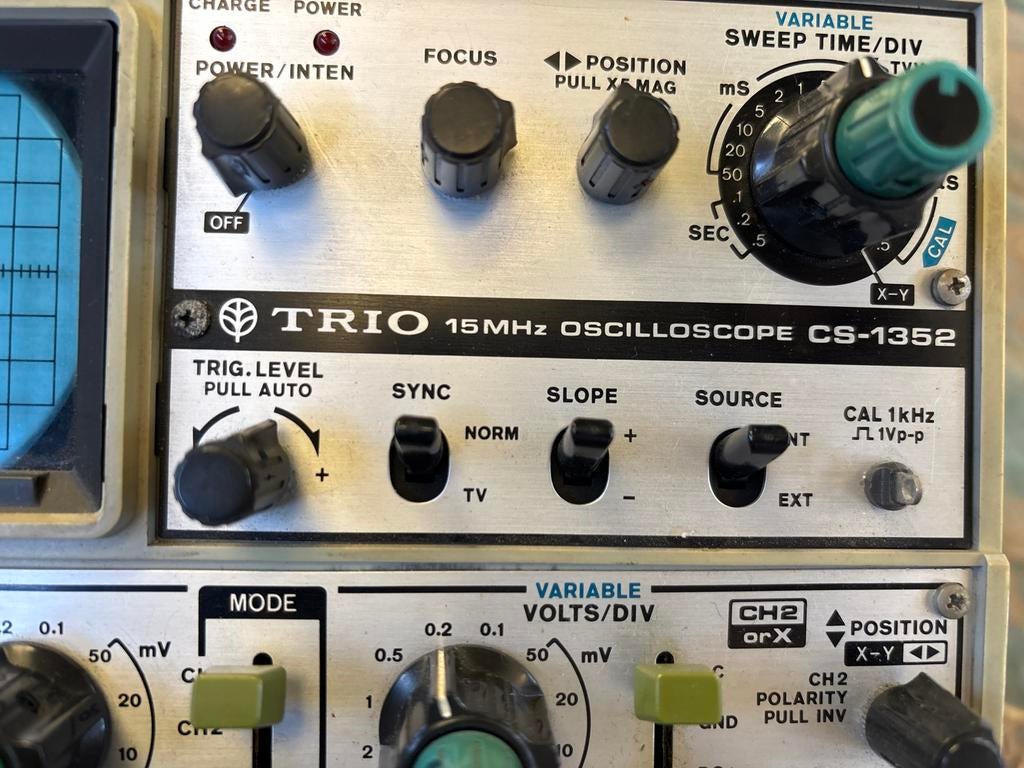 Trio 15MHz Oscilloscope CS-1352 met koffer, Ophalen of Verzenden