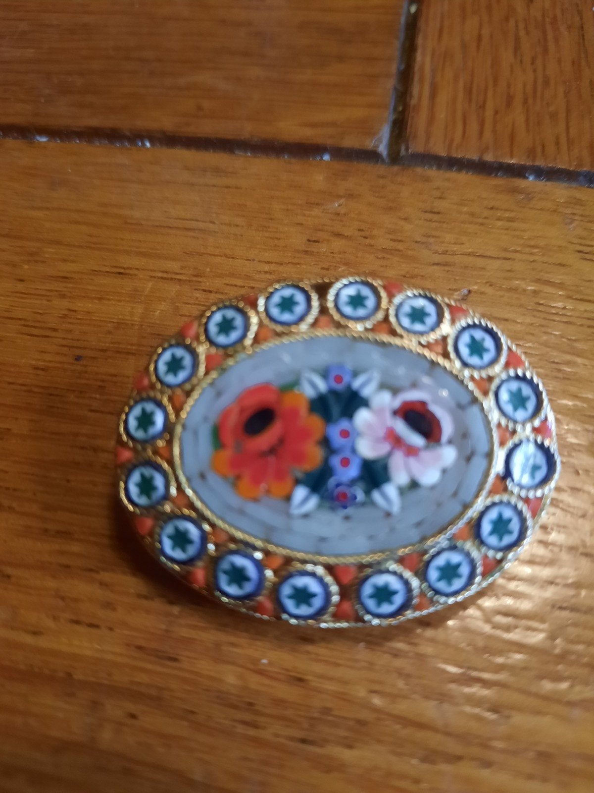 Vintage Micro Mozaïek Broche met Bloemenmotief, Overige materialen, 4 tot 7 cm, Gebruikt, Ophalen of Verzenden