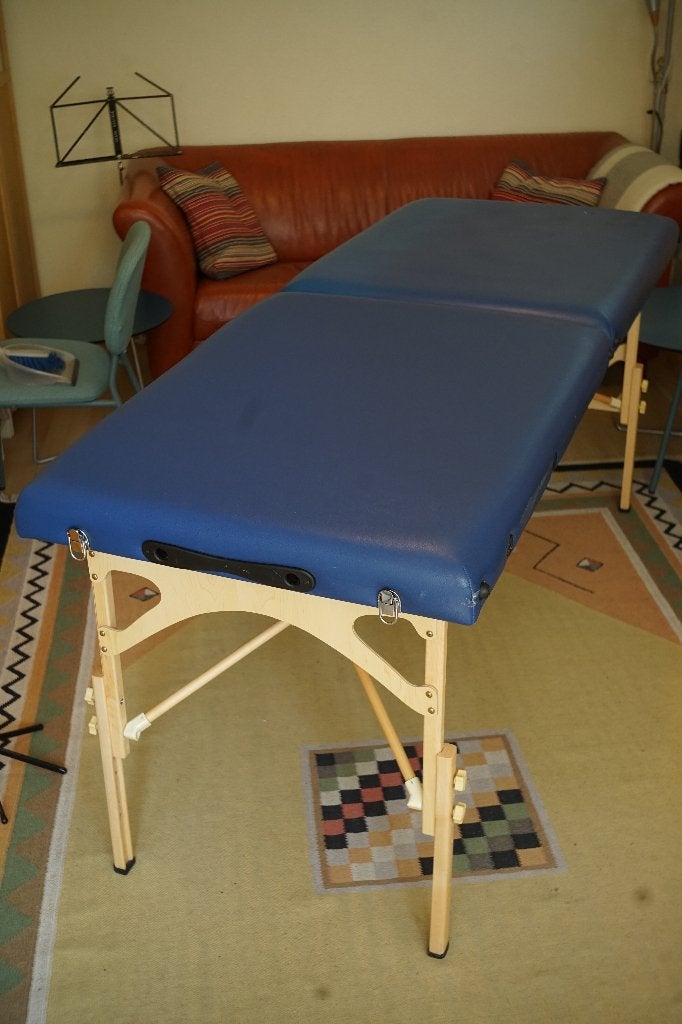 Solide massagetafel, Sport en Fitness, Ophalen, Gebruikt, Massagetafel