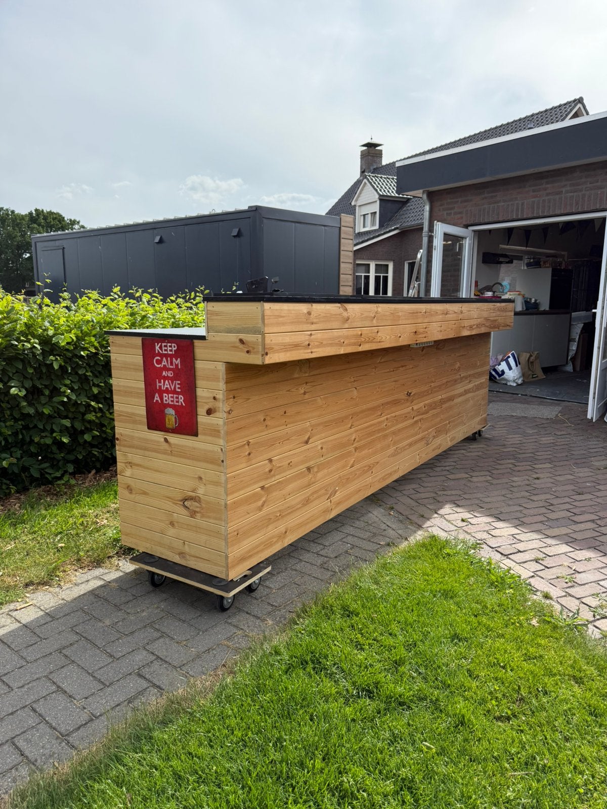 Houten bar, Ophalen