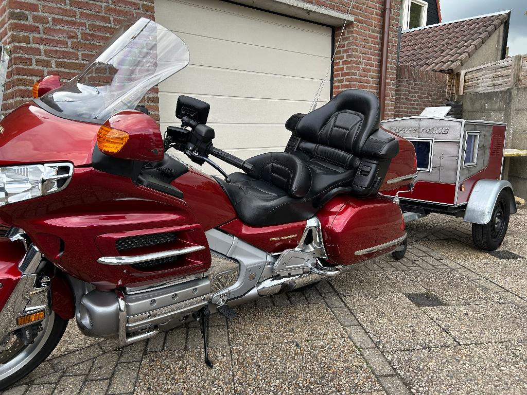goldwing 1800 in zeer mooie staat met hondenaanhanger, Particulier, Toermotor, Minimaal motorrijbewijs A2, Handgeschakeld