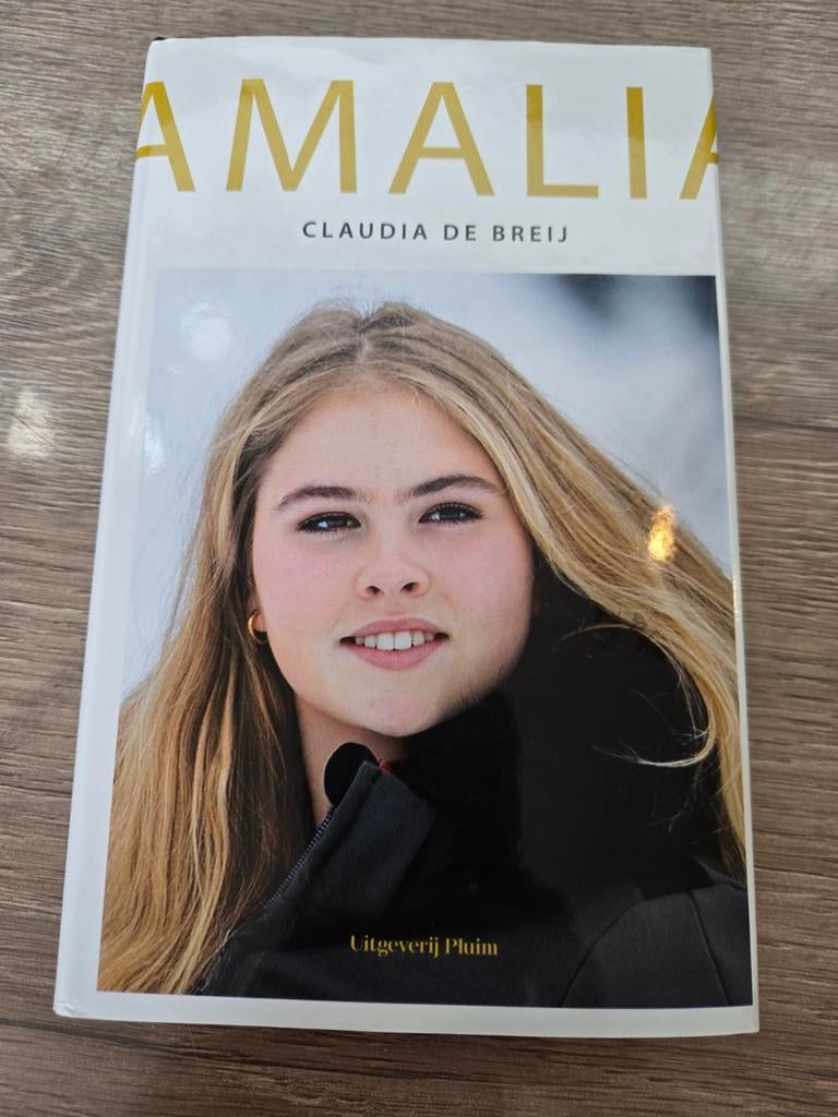 Amalia door Claudia de Breij, Ophalen of Verzenden, Zo goed als nieuw