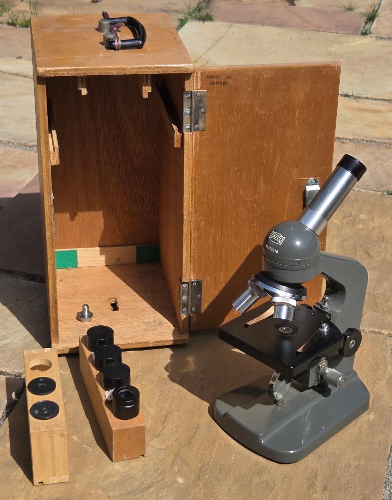 Vintage Japanse microscoop Taiyo, Ophalen, Gebruikt, Minder dan 400x, Biologische microscoop