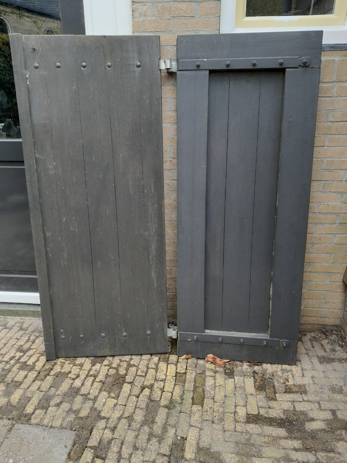 Solide houten luiken, Tuin en Terras, Ophalen, Gebruikt, Hout, Overige typen