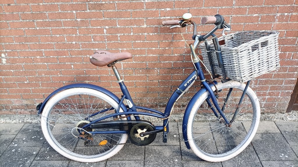 (Station) fiets voor meisjes. Elops 320. Banden 26 inch., Ophalen of Verzenden, Gebruikt, 26 inch of meer