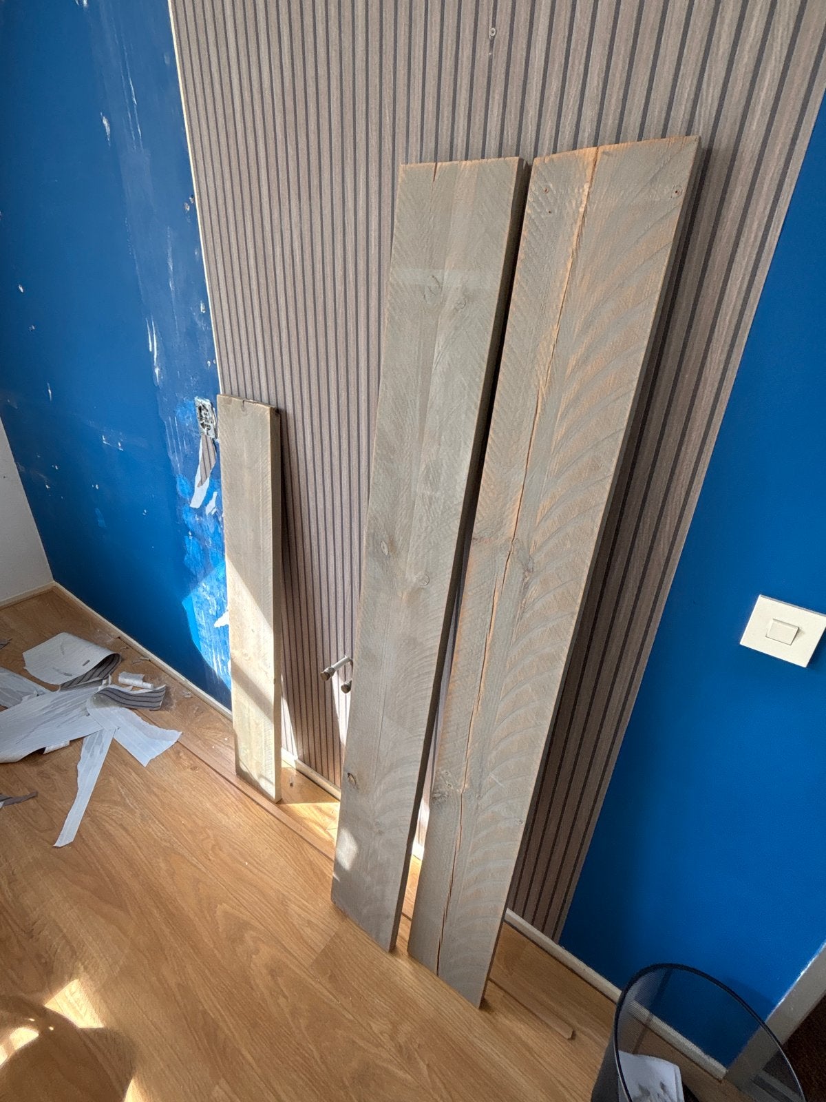 Grijze Steigerhout Planken - Gebruikt met Gaatjes, Doe-het-zelf en Verbouw, Gebruikt, 25 tot 50 mm, Ophalen of Verzenden, Plank