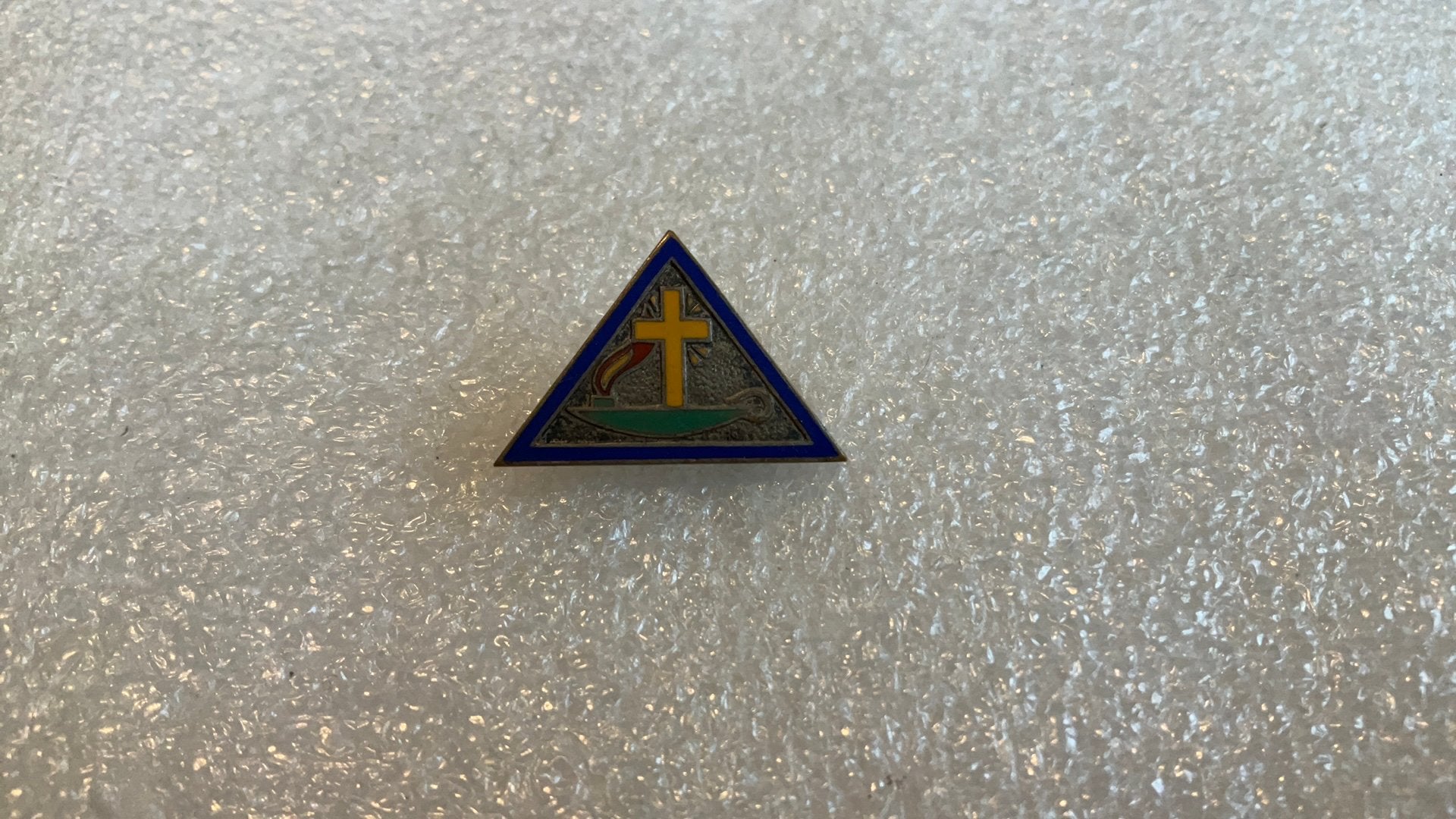 Broche kruis geloof emaille, Ophalen of Verzenden, Zo goed als nieuw, Overige onderwerpen