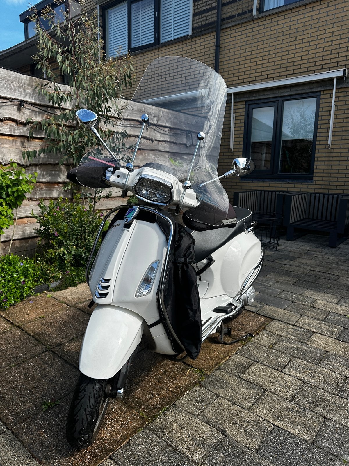 Vespa Sprint 2021 Wit - Inclusief accessoires, Fietsen en Brommers, Ophalen, Gebruikt, Overige modellen, Maximaal 45 km/u