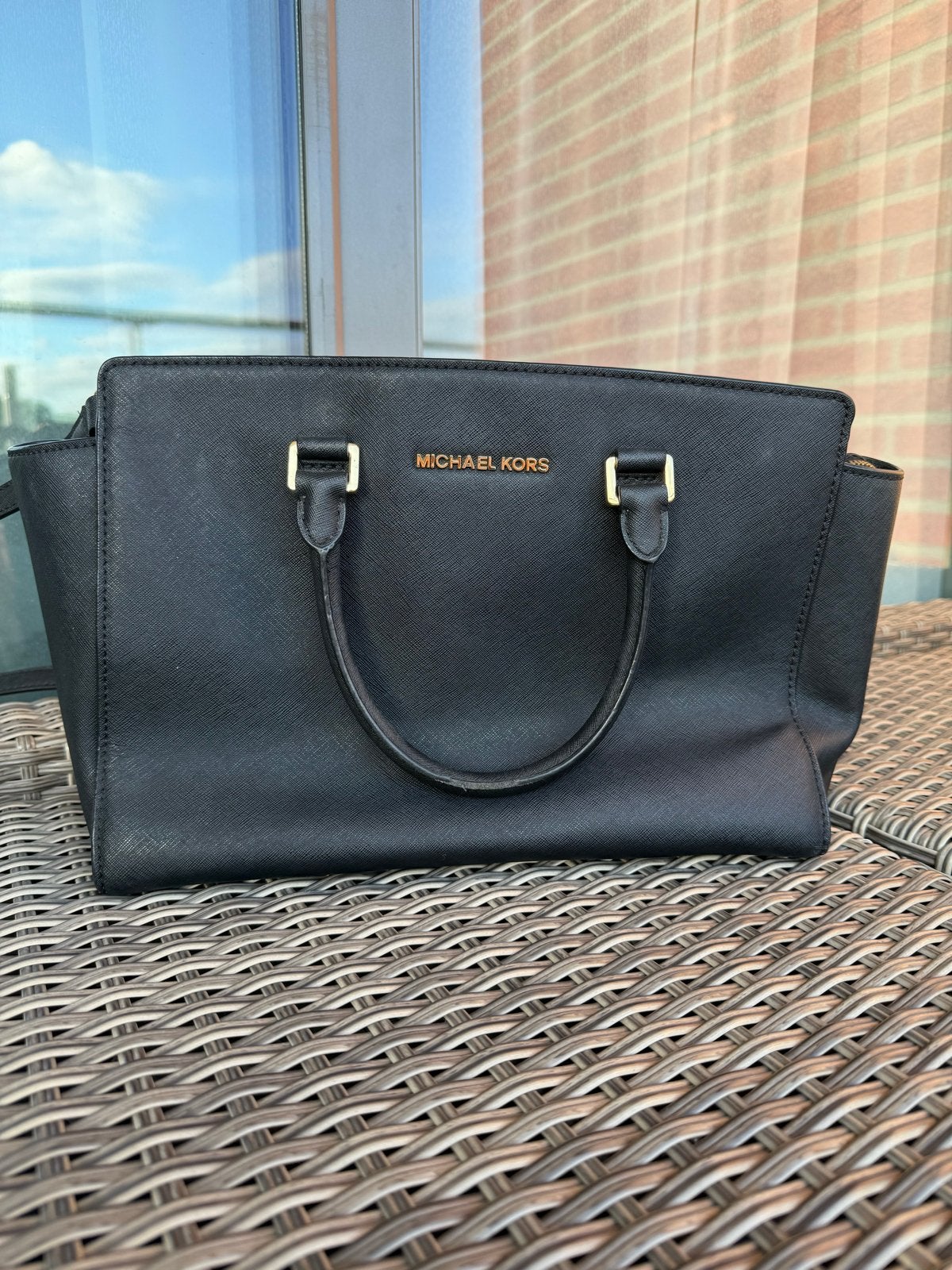Michael Kors Handtas Zwart met Schouderband, Sieraden, Tassen en Uiterlijk, Tassen | Damestassen, Gebruikt, Handtas, Zwart, Ophalen of Verzenden