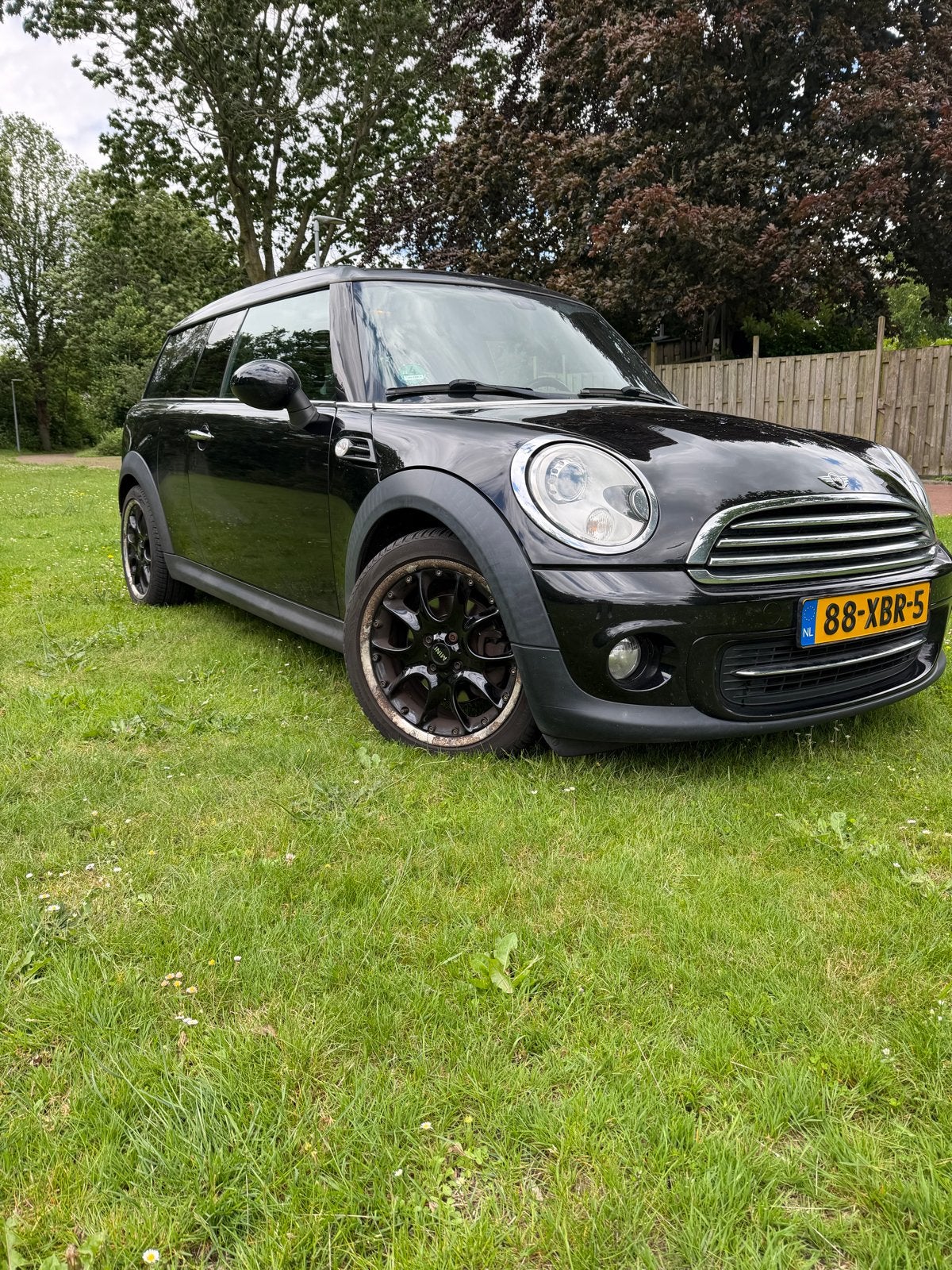 Mini Clubman 1.6 Cooper 2011 Zwart, Auto's, Voorwielaandrijving, 4 cilinders, 4 stoelen, Leder en Stof