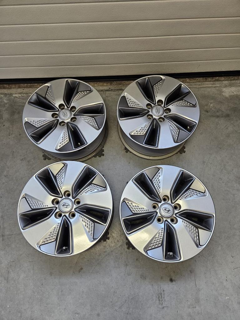 Originele velgen set 17 inch Hyundai Kona Electric, Auto-onderdelen, Banden en Velgen, Ophalen, Velg(en), 17 inch, Personenwagen