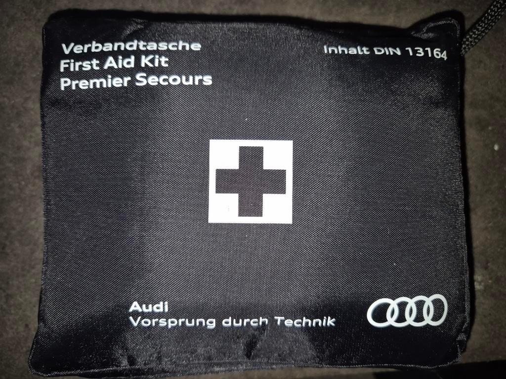 Audi verbanddoos verbandtrommel ehbo kit, Ophalen, Nieuw