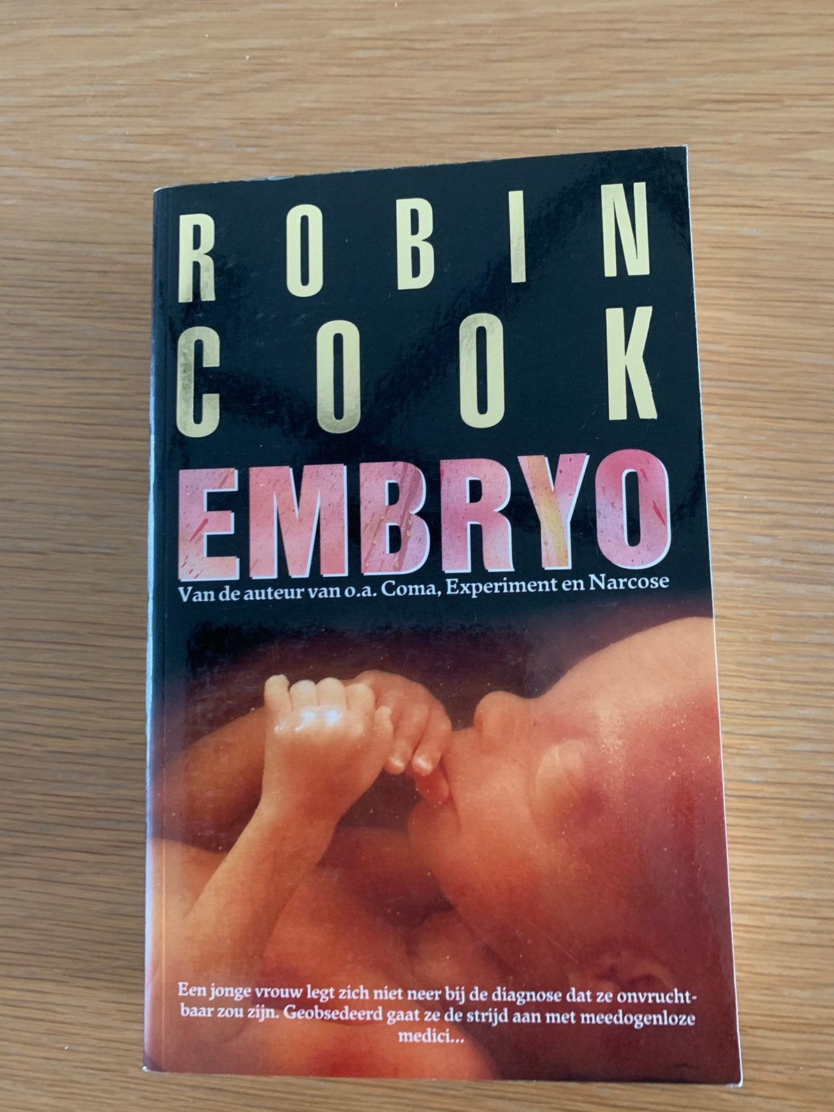 Robin Cook - Embryo, Ophalen of Verzenden, Zo goed als nieuw, Robin Cook