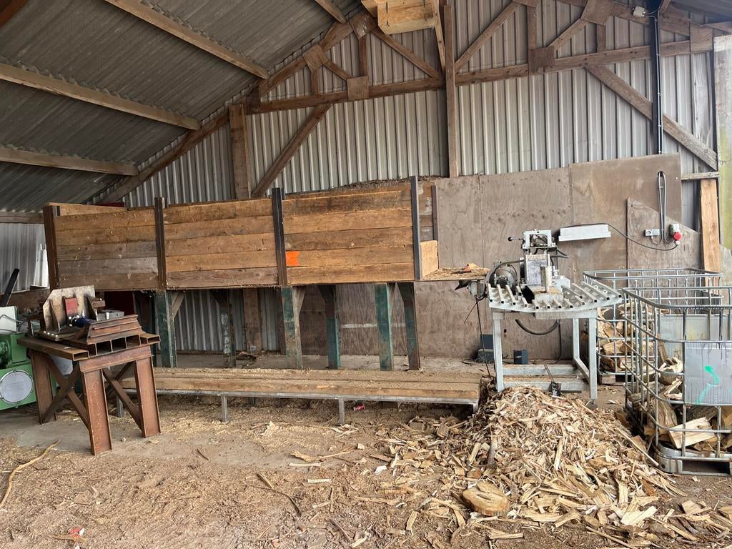 CTE Houtklover met houtopslagtafel Kloofmachine, Ophalen, Gebruikt, Elektrisch, Liggend