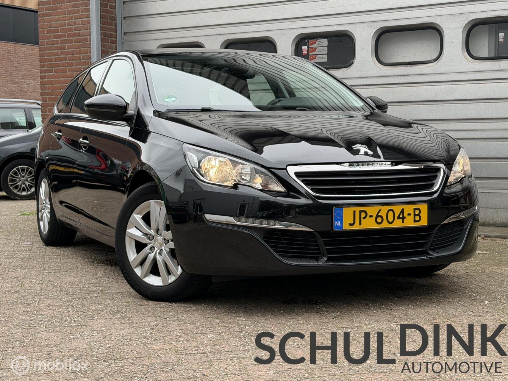 Peugeot 308 SW 1.2 PureTech Active CRUISE CONTROLE|AIRVO|NAV, Voorwielaandrijving, Gebruikt, Euro 6, 1199 cc