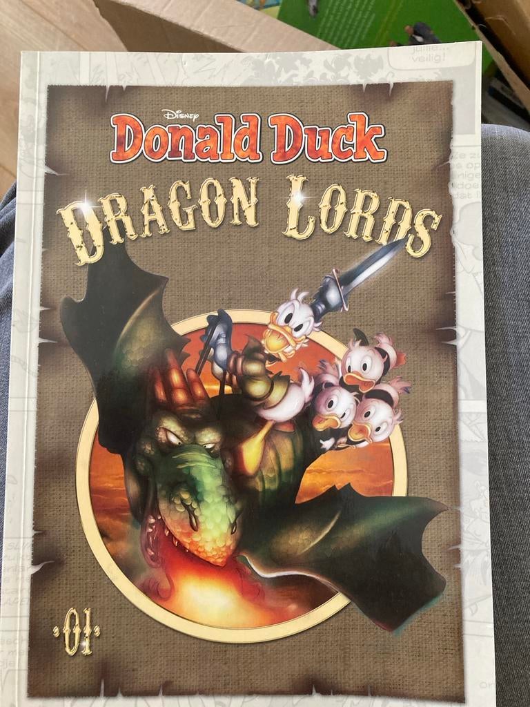 Donald Duck Dragon Lords - Deel 1, Boeken, Stripboeken, Eén stripboek, Ophalen, Zo goed als nieuw