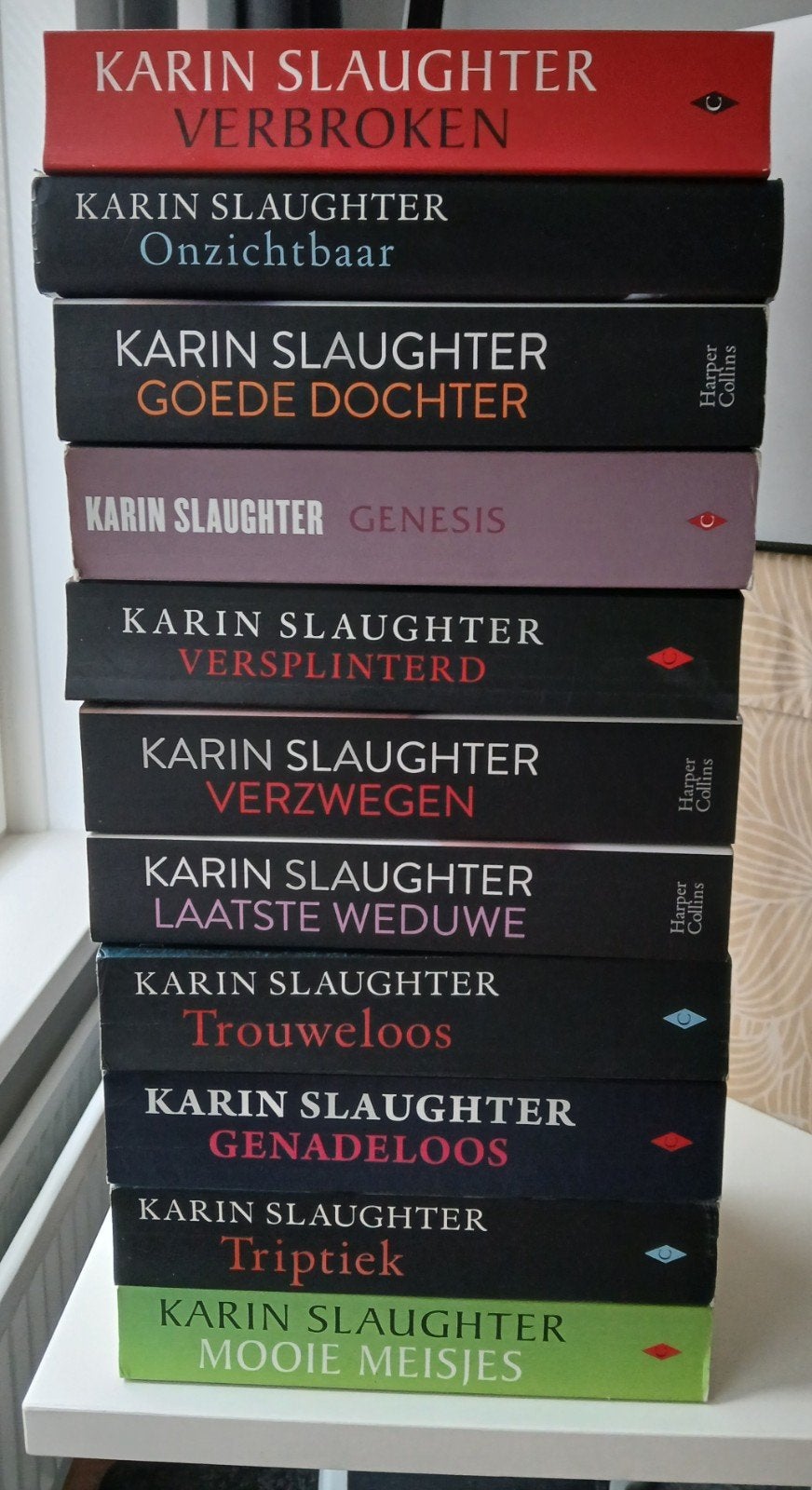 11 Karin Slaughter boeken - Thriller collectie, Ophalen of Verzenden, Gelezen, Karin Slaughter