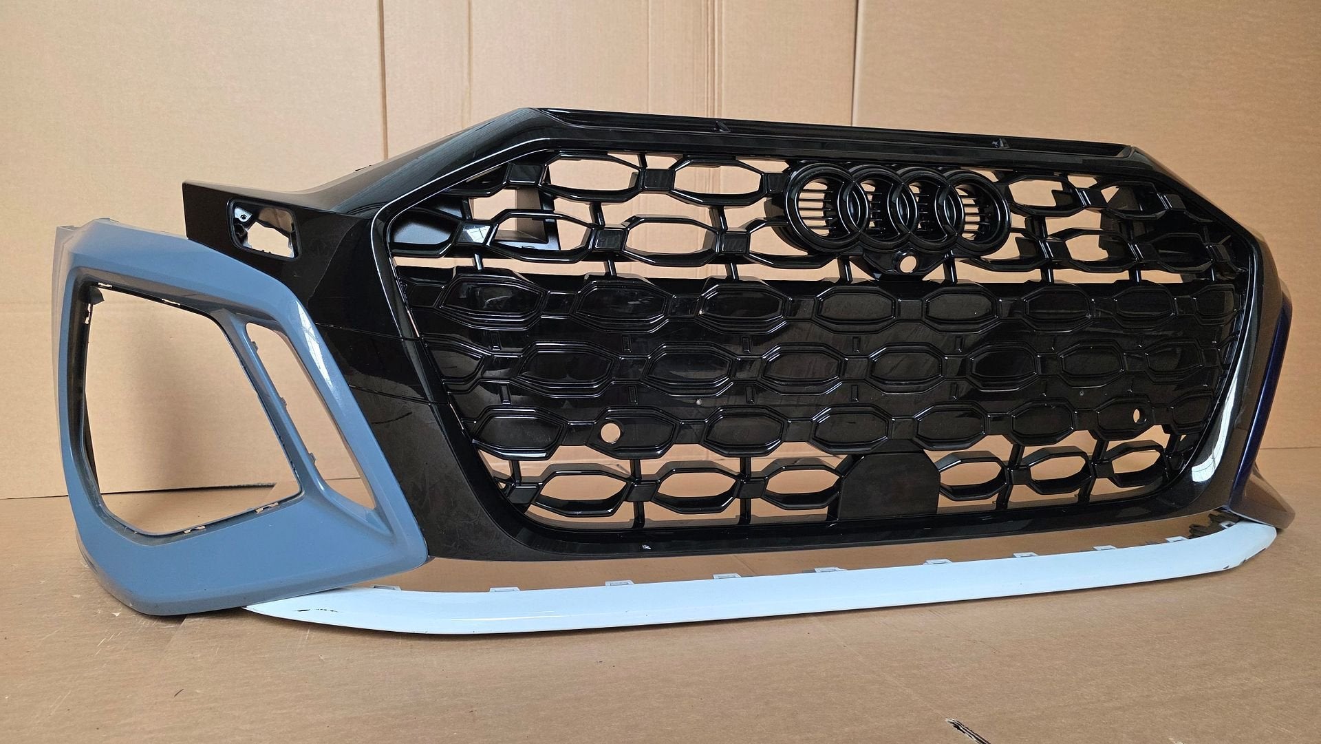 Voorbumper Audi A3 8Y RS3 6xPDC KLS bj.2021-2024 Bumper, Auto-onderdelen, Gebruikt, -, Voor, Ophalen of Verzenden