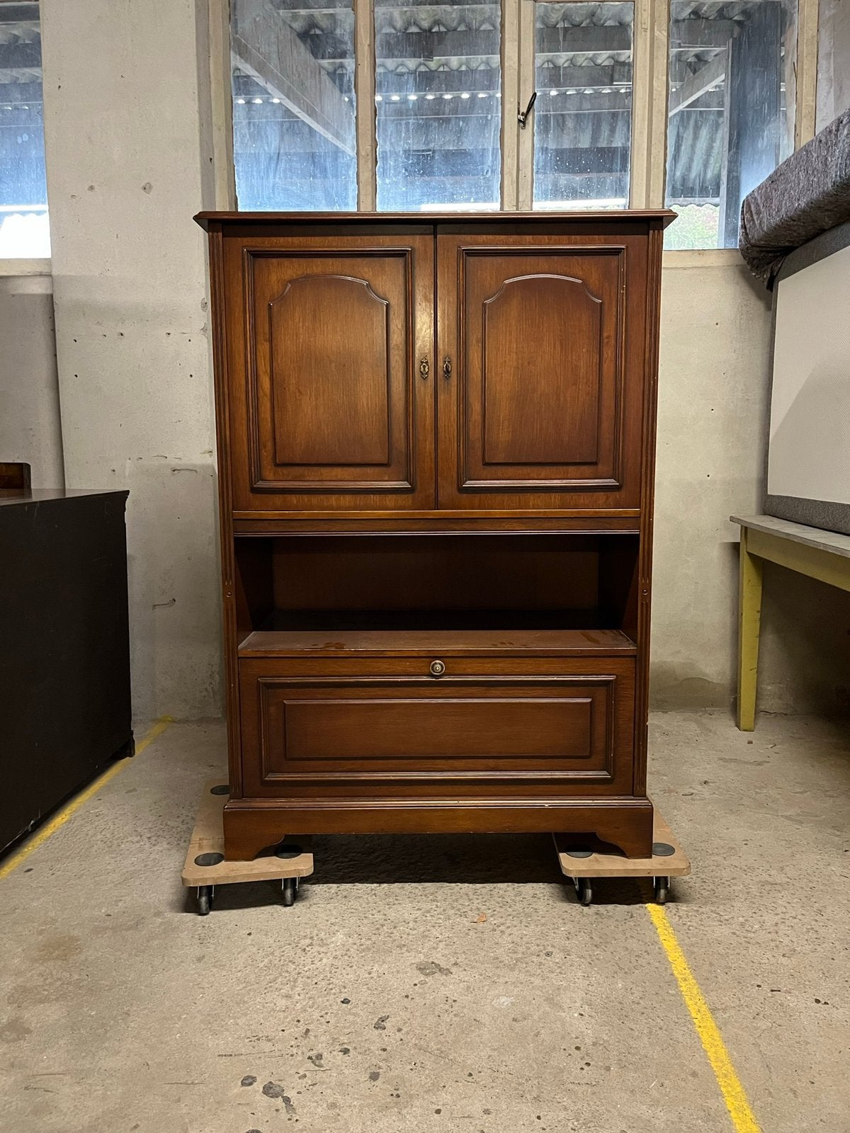 Heldense Kast | buffetkast | tv kast | 102 x 52 x 144, Ophalen, 100 tot 150 cm, Met deur(en), 100 tot 150 cm