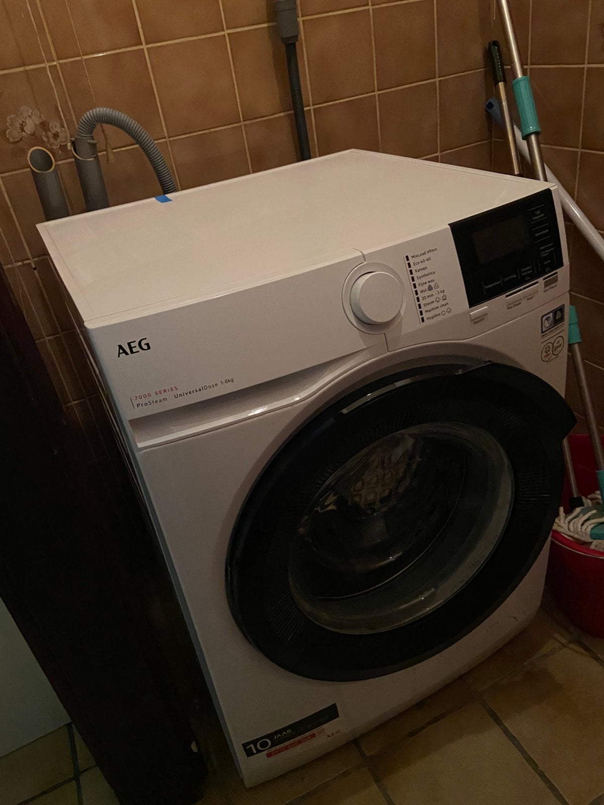 Wasmachine AEG 3!jaar jong, Ophalen, Zo goed als nieuw, 85 tot 90 cm, 1200 tot 1600 toeren