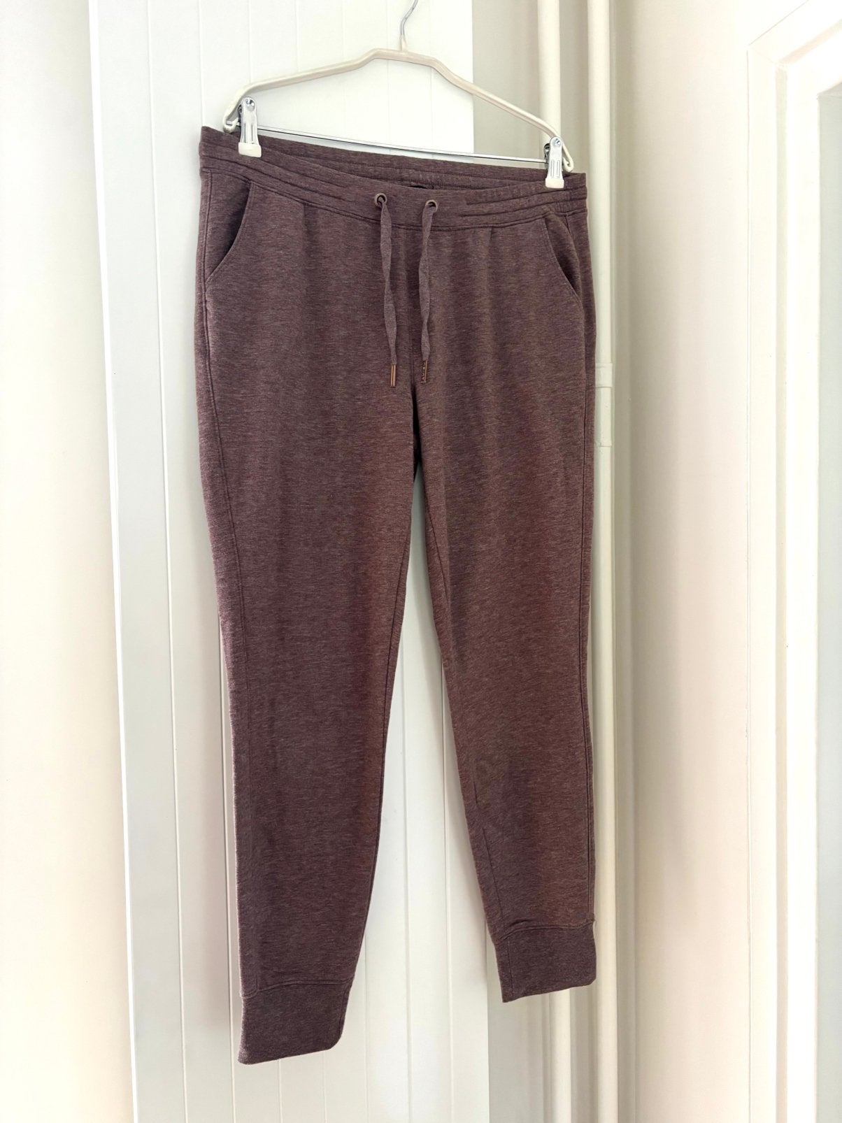 Amisu dames joggingbroek bruin sweatpants herfst – maat XL, Bruin, Maat 46/48 (XL) of groter, Ophalen of Verzenden, Zo goed als nieuw