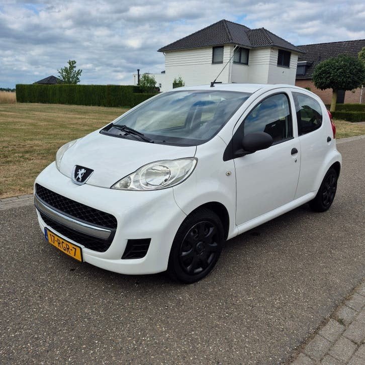 Peugeot 107 1.0 12V 5DR 2011 Wit (APK AIRCO, Auto's, Peugeot, Bedrijf, ABS, Airbags, Airconditioning, Isofix, Radio, Benzine, A