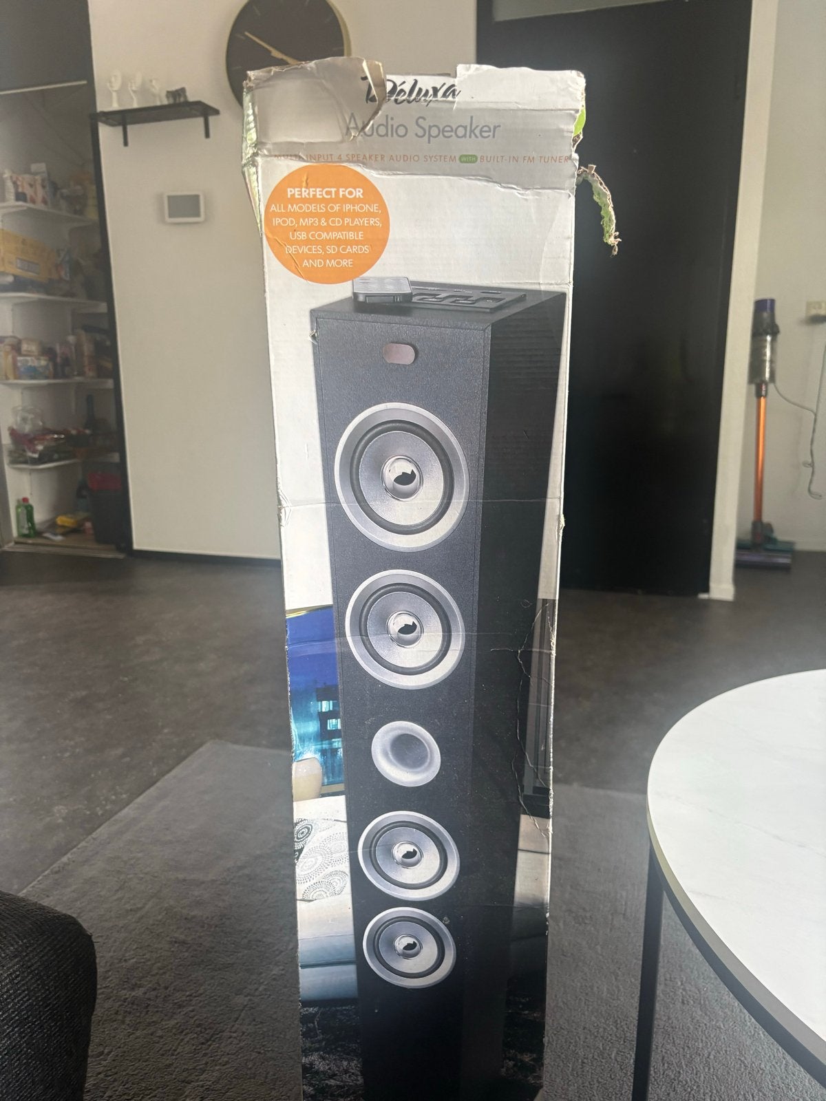 Deluxa Audio Speaker - Krachtig geluid voor thuis, Vloerstaande luidspreker, Nieuw, Afstandsbediening, Minder dan 60 watt