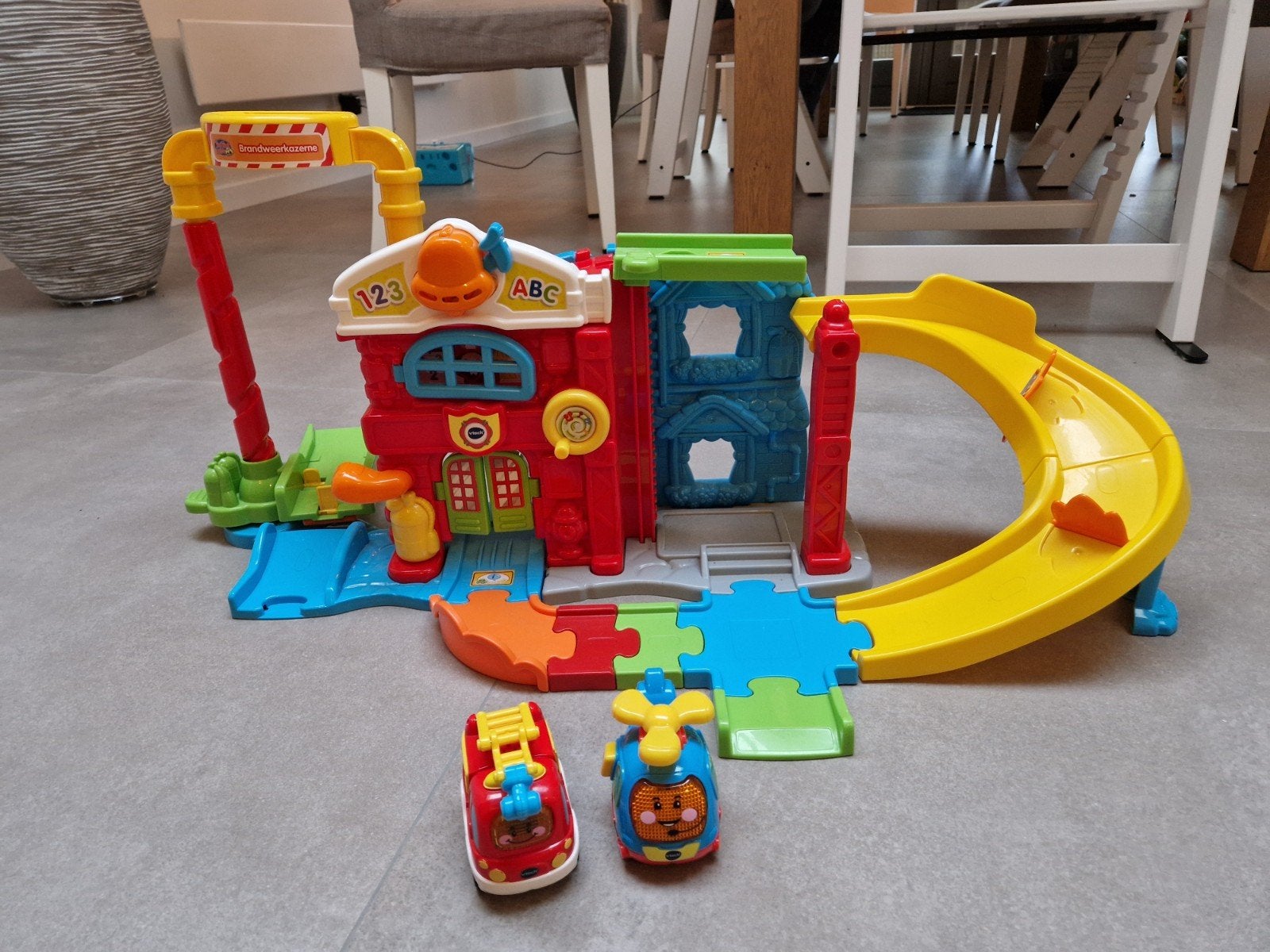 VTech Toet Toet garage, Kinderen en Baby's, Speelgoed | Vtech, Ophalen, Gebruikt, 2 tot 4 jaar