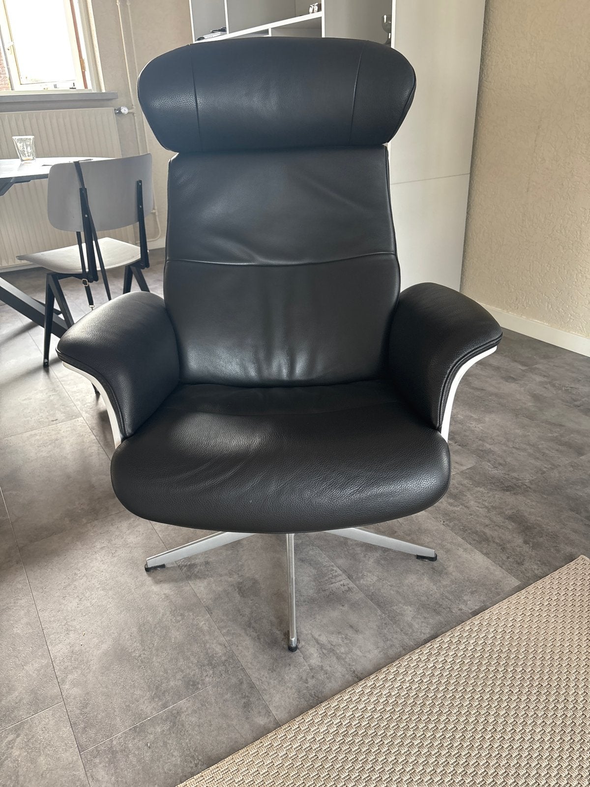 Leren relaxfauteuil met voetenbank, Ophalen, Gebruikt, Leer, 75 tot 100 cm