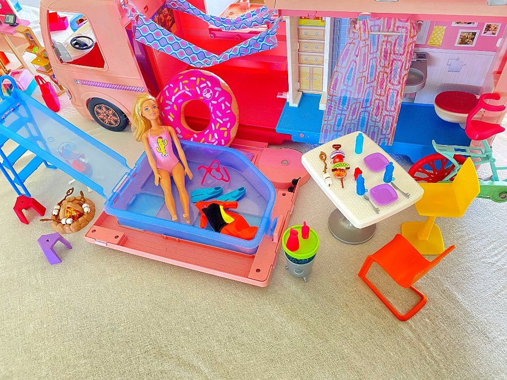 Barbie Dreamcamper (HCD46) met zwembad en glijbaan, Ophalen, Gebruikt, Barbie