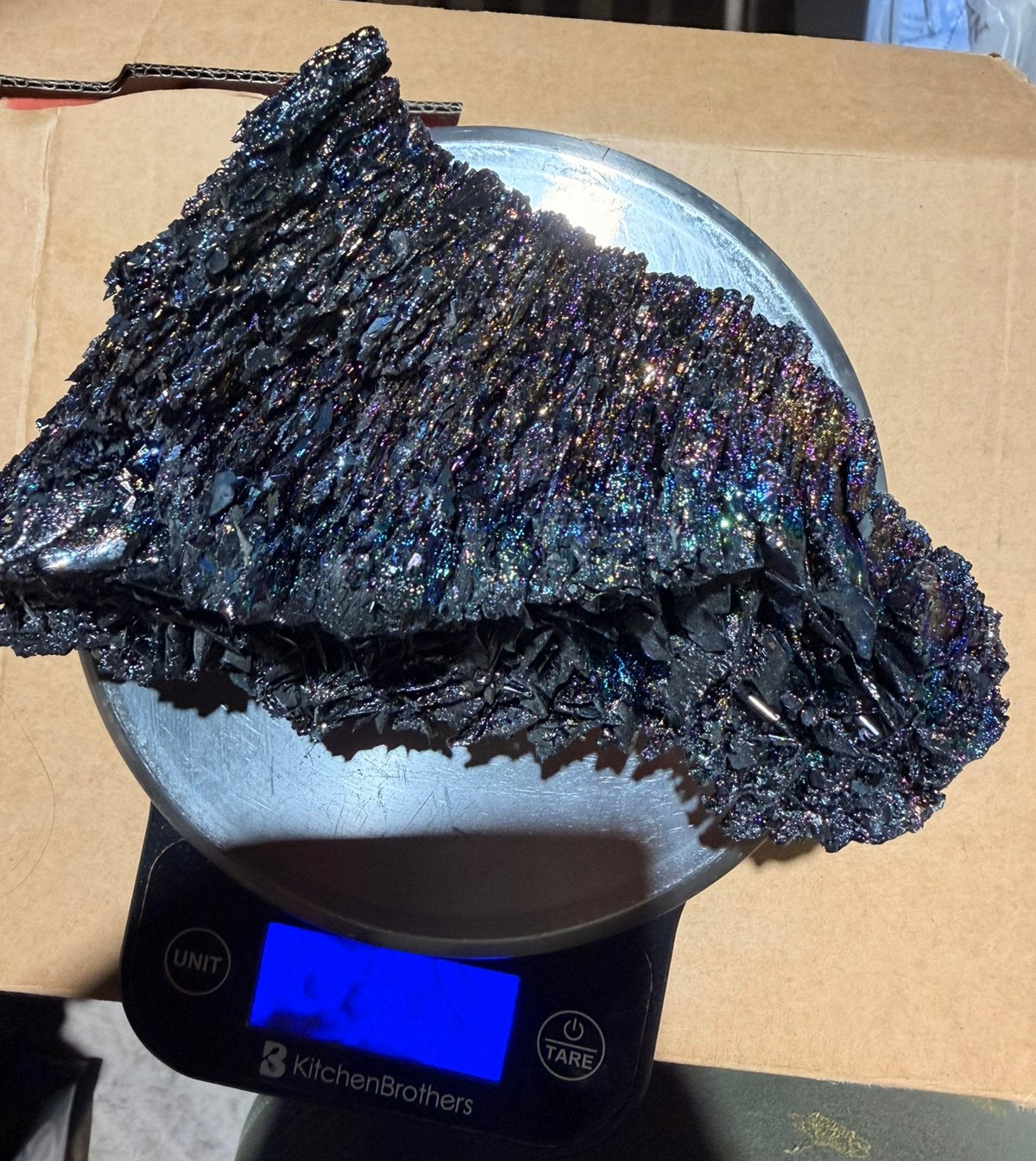 Groot 552 gram Carborundum Kristal - Zeldzaam en Kleurrijk, Ophalen of Verzenden, Mineraal