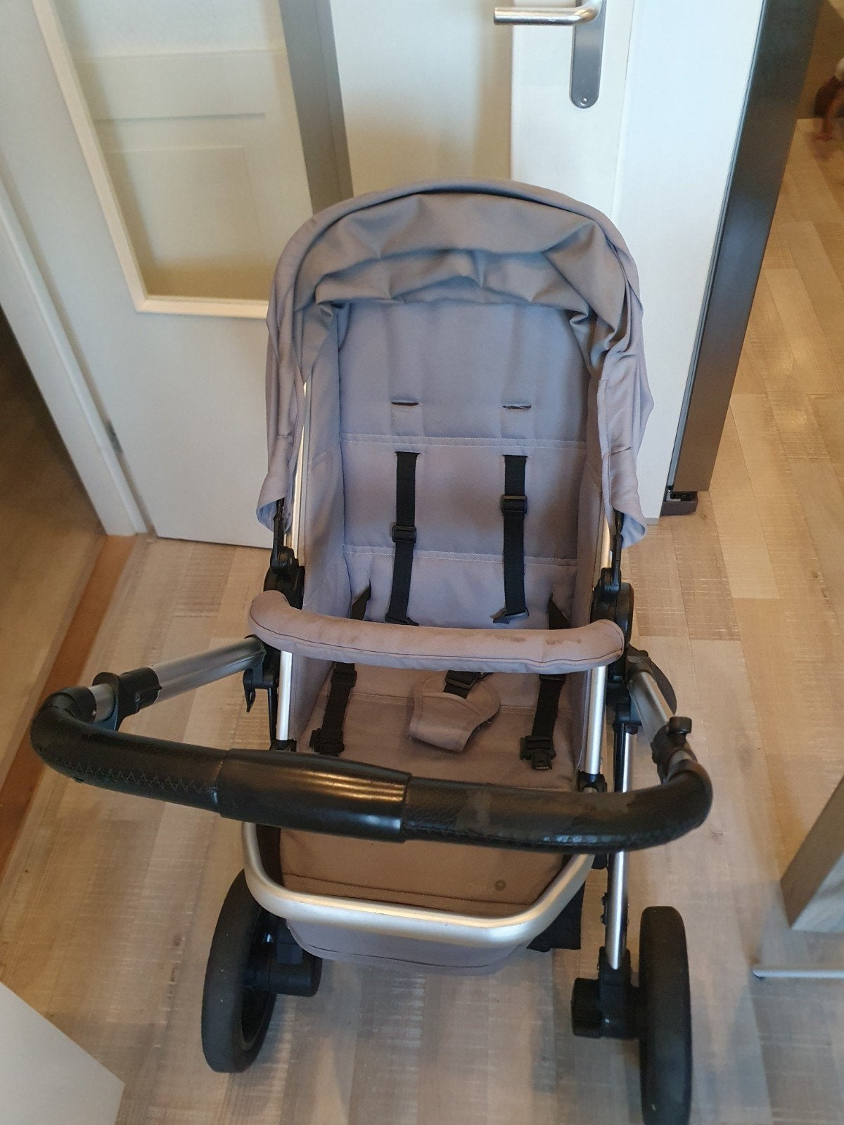 Gebruikte kinderwagen - grijs, Ophalen