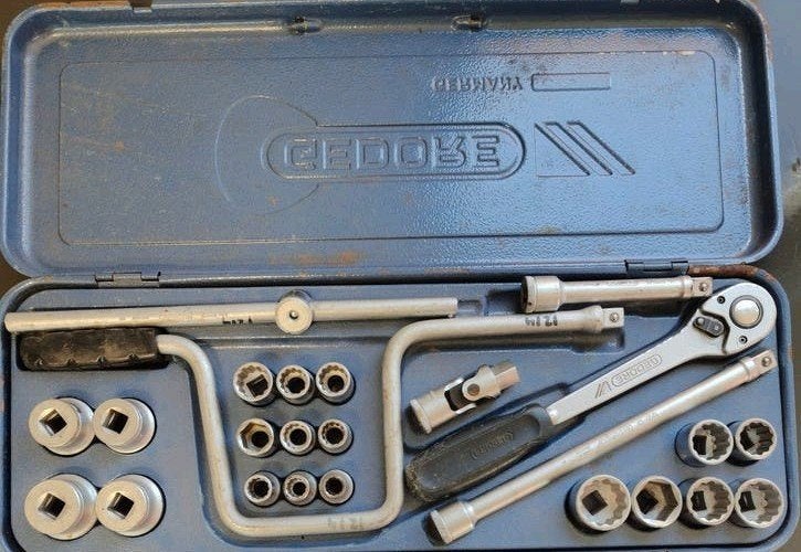 Gedore doppenset in metalen koffer, Doe-het-zelf en Verbouw, Gereedschap | Handgereedschap, Ophalen of Verzenden, Gebruikt, Gereedschapsset