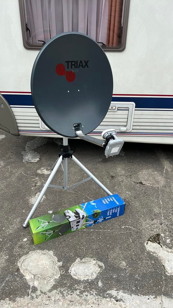 Schotel met statief ideaal voor de camping, Audio, Tv en Foto, Schotelantennes, Ophalen, Zo goed als nieuw, Overige merken