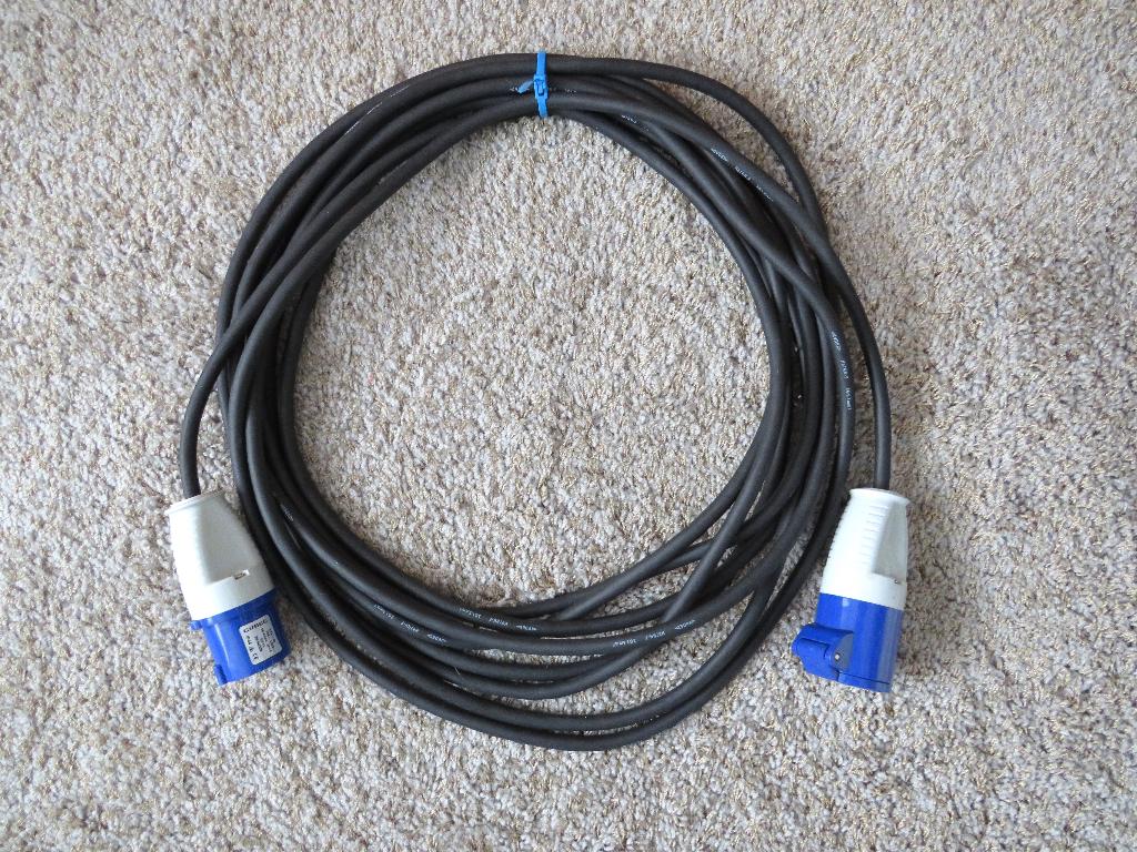 Campingsnoer / kabel 10 meter, met CEE stekkers., Ophalen, Zo goed als nieuw