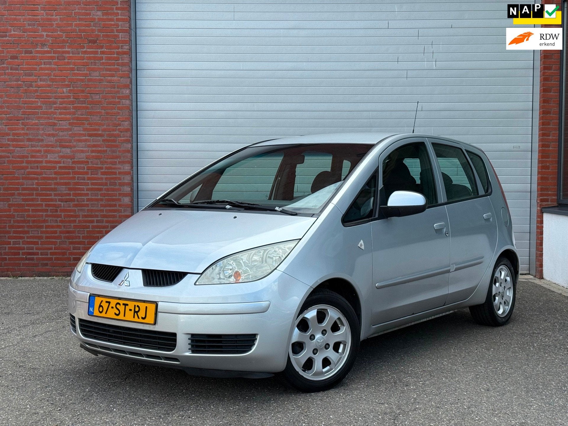 Mitsubishi Colt 1.3 Invite | AIRCO | NAP | NEW APK |, Auto's, Stof, Gebruikt, Colt, Origineel Nederlands