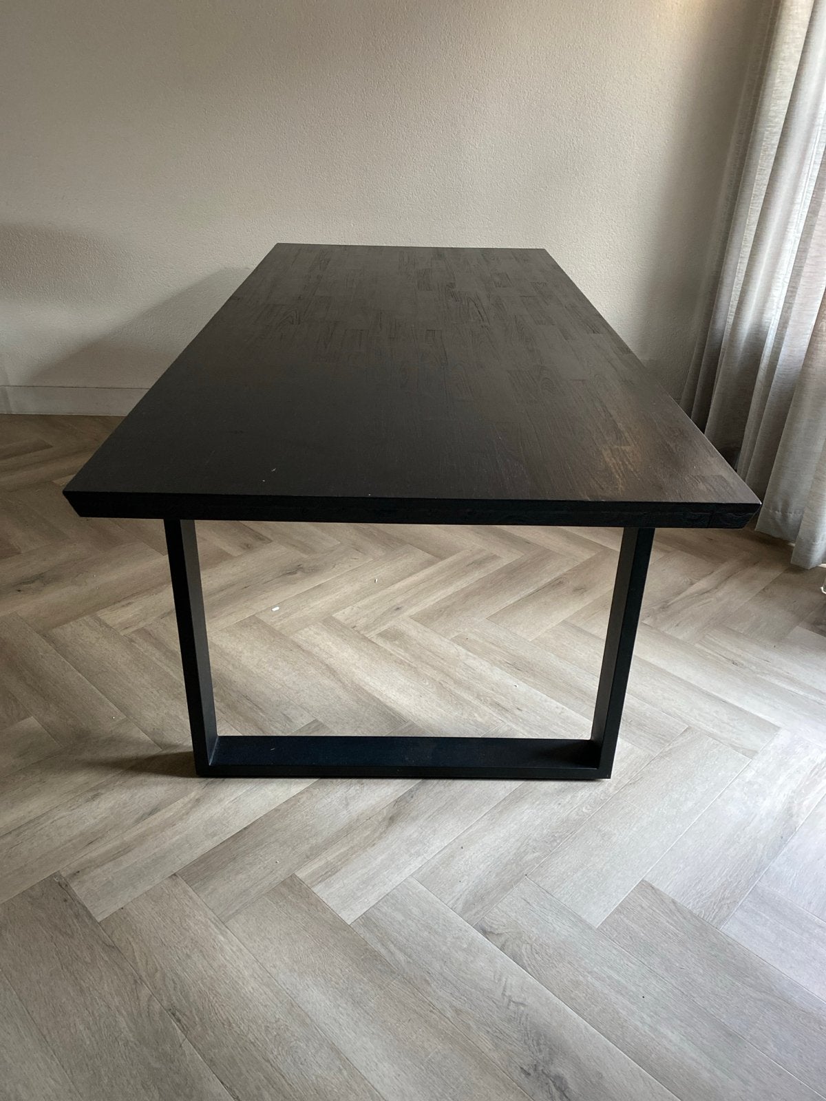Moderne Zwarte Eetkamertafel met Metalen Onderstel, Ophalen, Gebruikt, 50 tot 100 cm, 150 tot 200 cm
