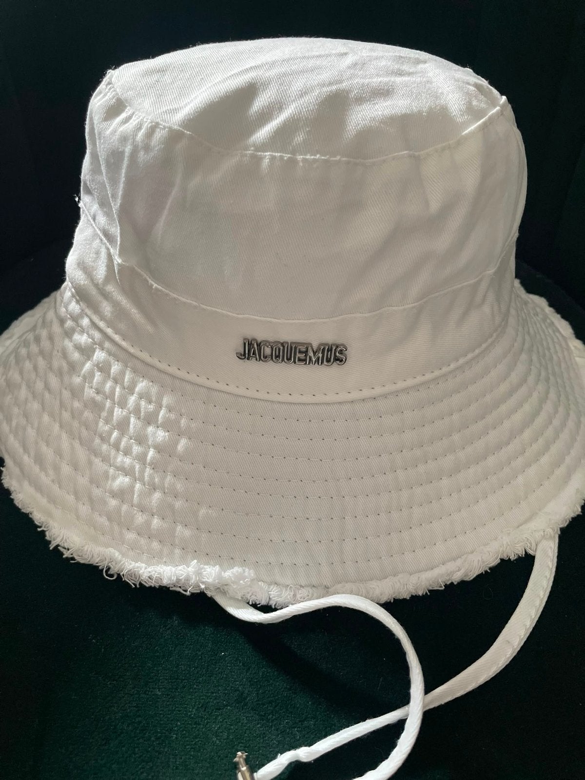 Jacquemus Unisex Bucket Hat - Wit, Ophalen of Verzenden, Zo goed als nieuw, One size fits all, Hoed