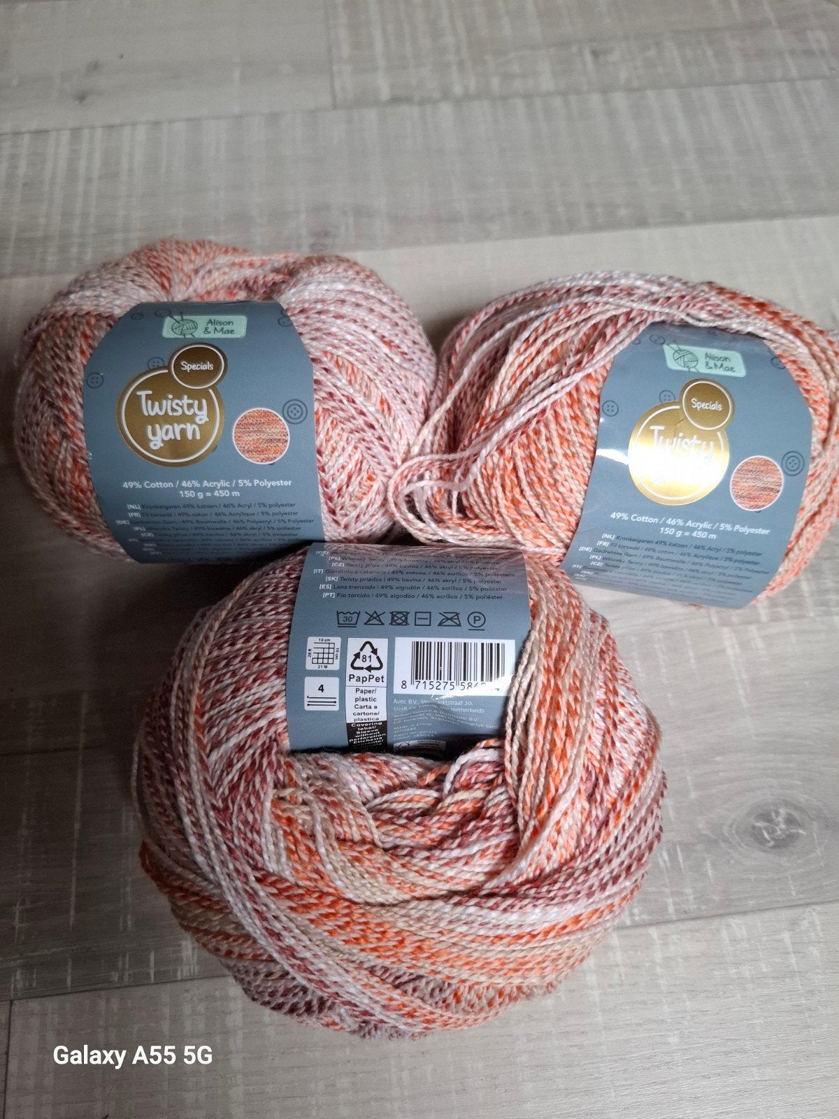3 bollen Twisty Yarn - 49% katoen, 46% acryl, 5% polyester, Ophalen of Verzenden, Nieuw, Breien of Haken, Wol of Garen