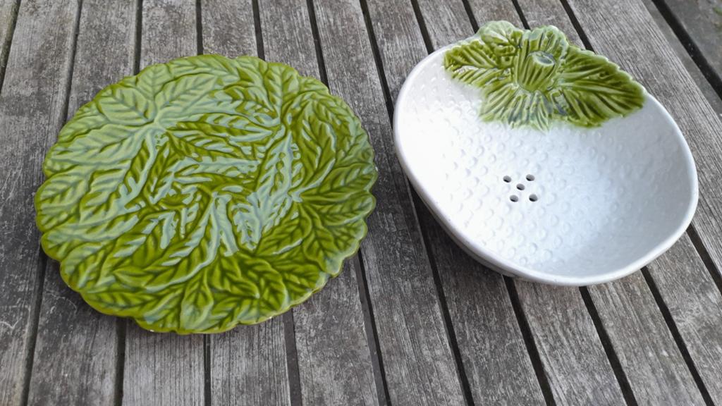 BARBOTINE, MAJOLICA FRUITTEST. Vintage, brocante schaal., Antiek en Kunst, Curiosa en Brocante, Ophalen